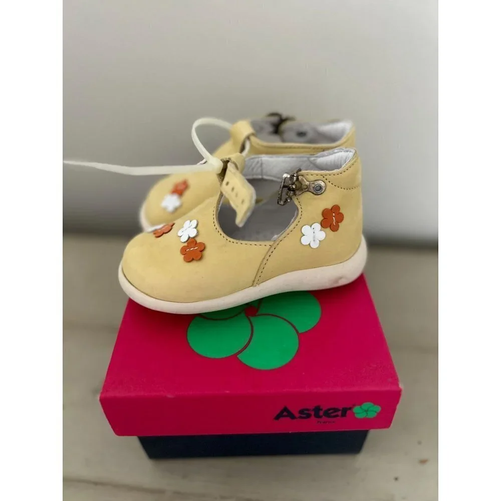 New! ASTER Shoes Mary Jane High Top Pale Yellow Cream Floral Size 4 / 20